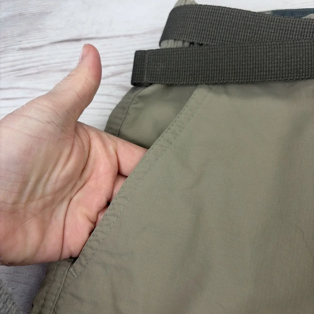 Columbia Men's 38w 10i Cargo Shorts Tan Omni-Shade Nylon Belted Outdoor Hiking